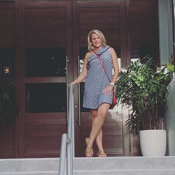 Meet your Posher, Susan - Picture 2 of 3